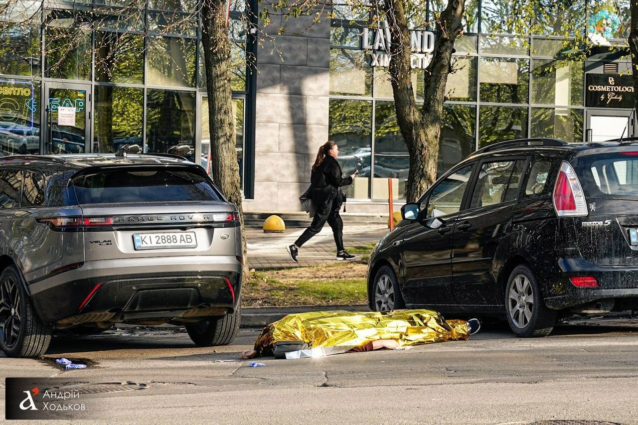 Теракт в Киеве: шесть человек погибли, 15 пострадали, стрелок ликвидирован