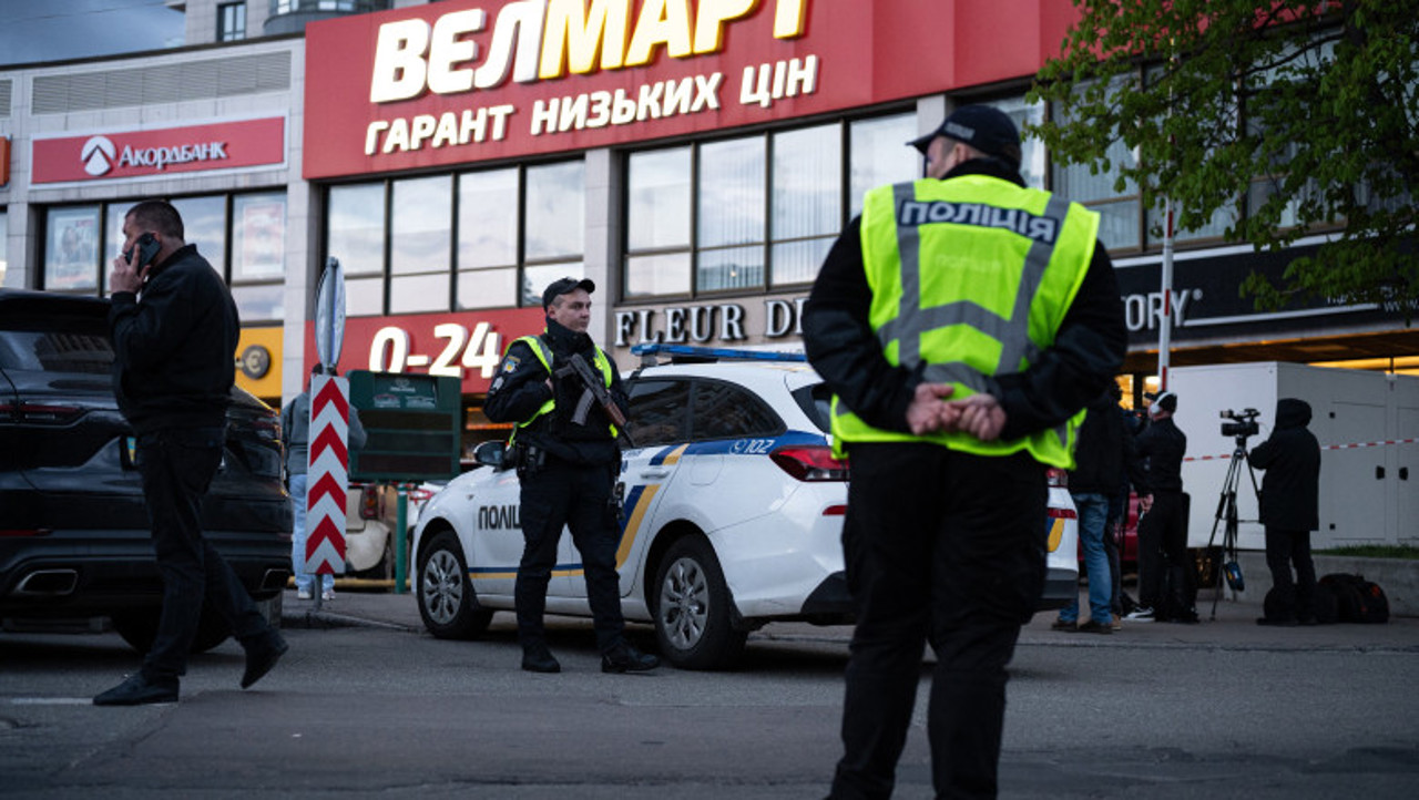 Șeful poliției de patrulare din Ucraina a demisionat după ce unii polițiști ar fi fugit după ce au auzit focurile de armă la Kiev