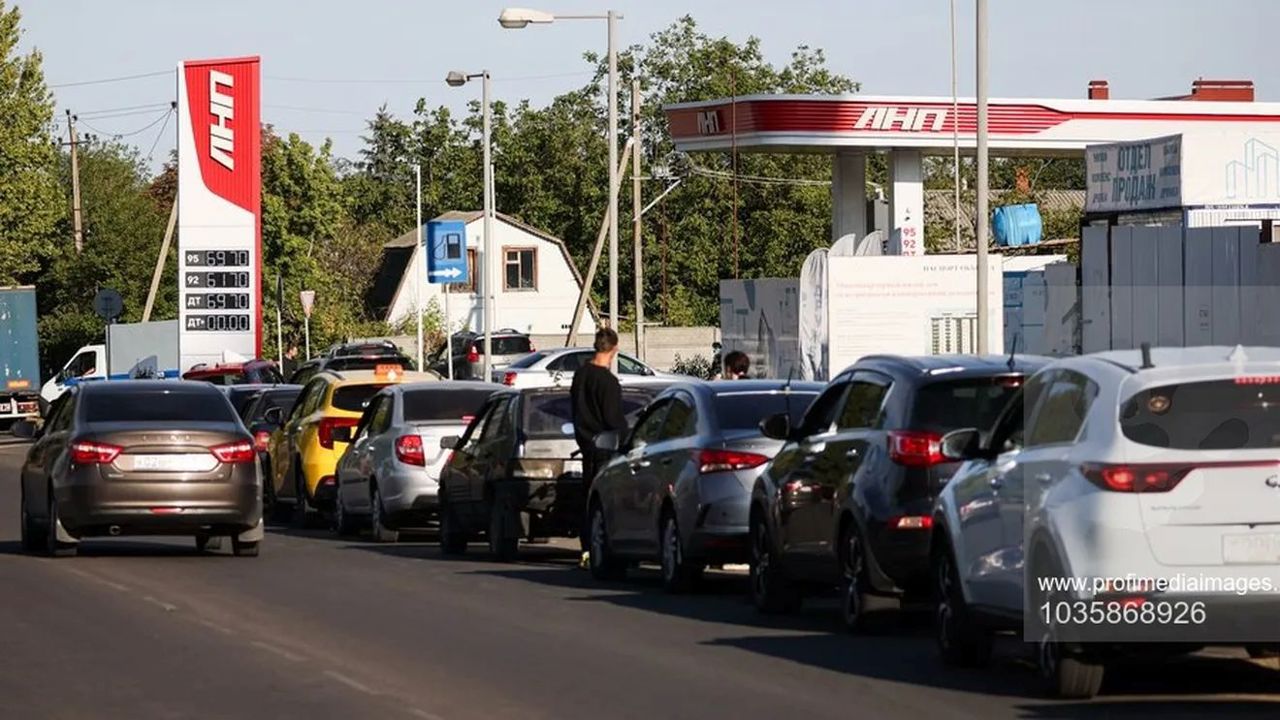 Rusia va interzice exporturile de benzină de la 1 aprilie