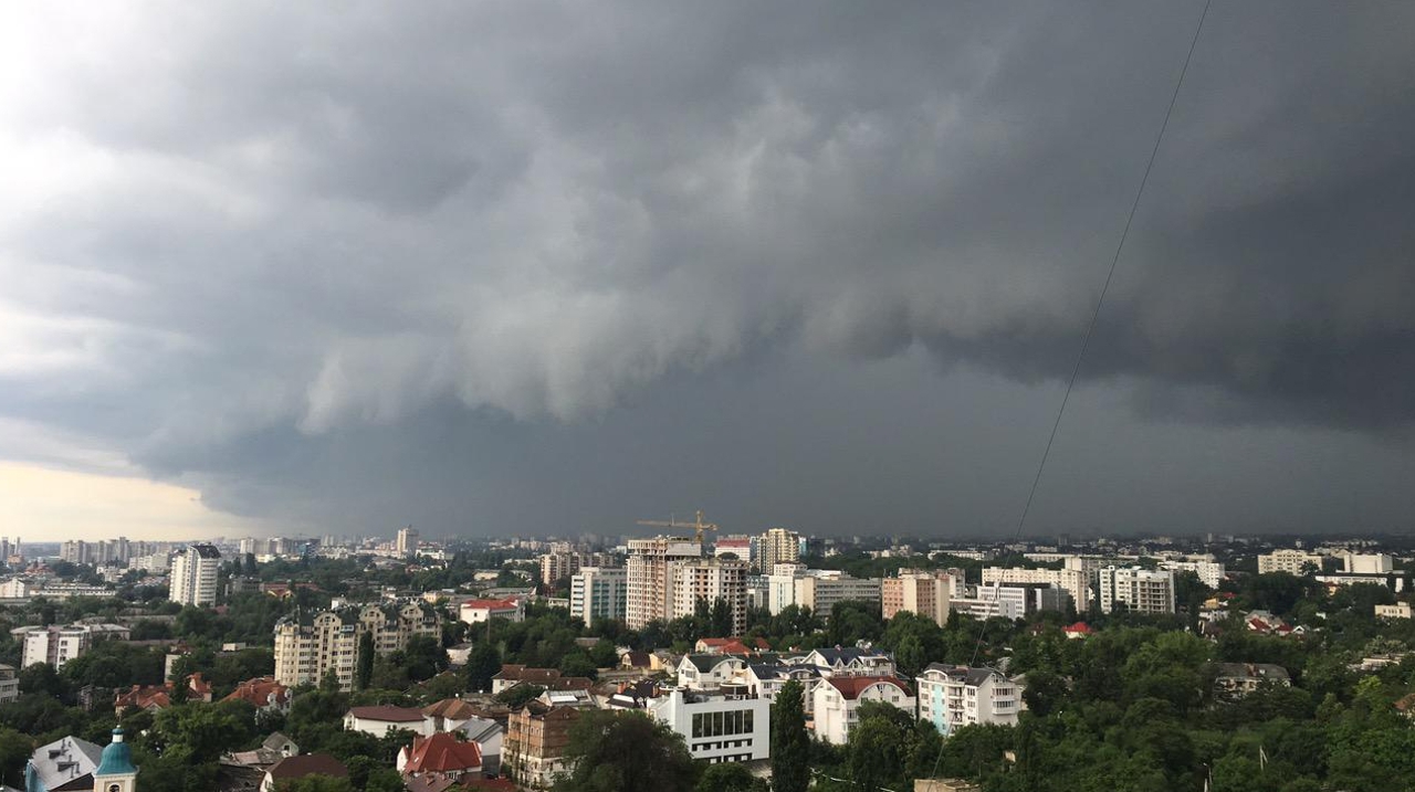 Short showers with lightning are expected in some regions of the Republic of Moldova