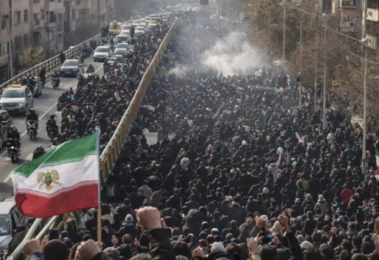 Массовые протесты в Иране унесли жизни 36 человек