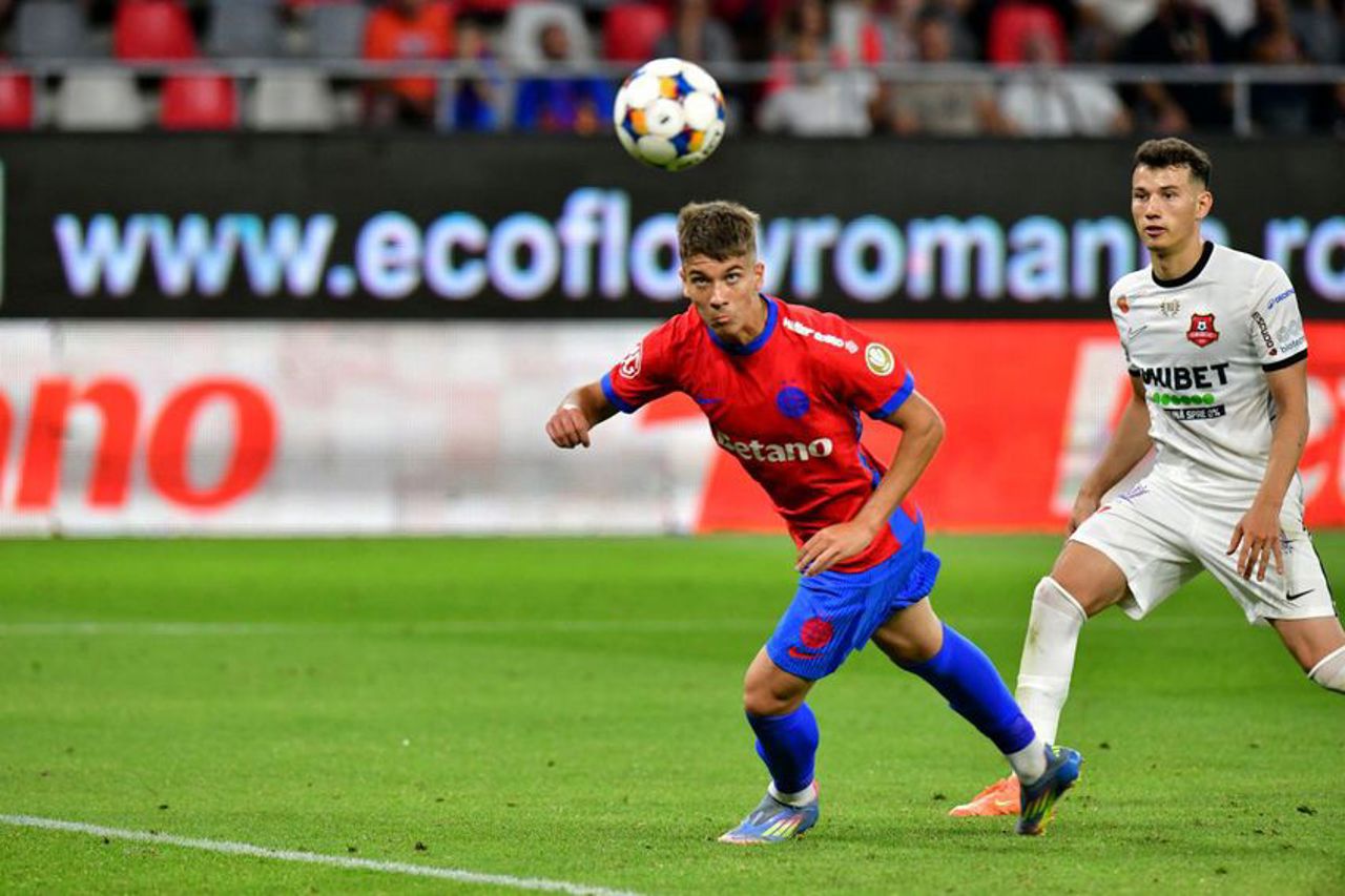 Meciuri dramatice în Superliga românească de fotbal: FCSB a evitat prima înfrângere grație golului marcat de un puști de 17 ani 