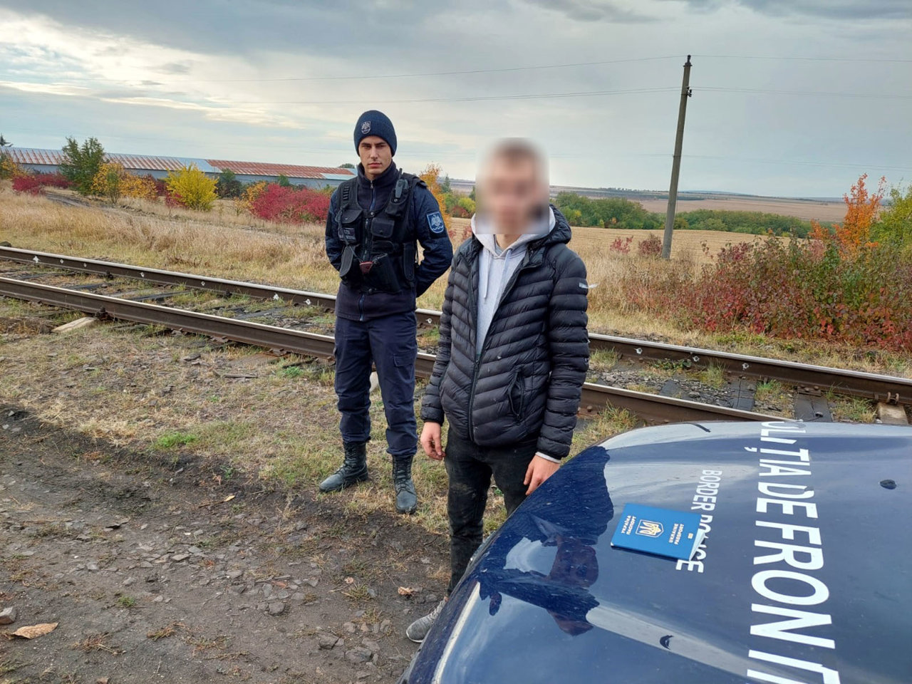 Un moldovean și trei ucraineni, reținuți pentru transportarea ilegală a bărbaților din Ucraina spre frontiera moldo-română