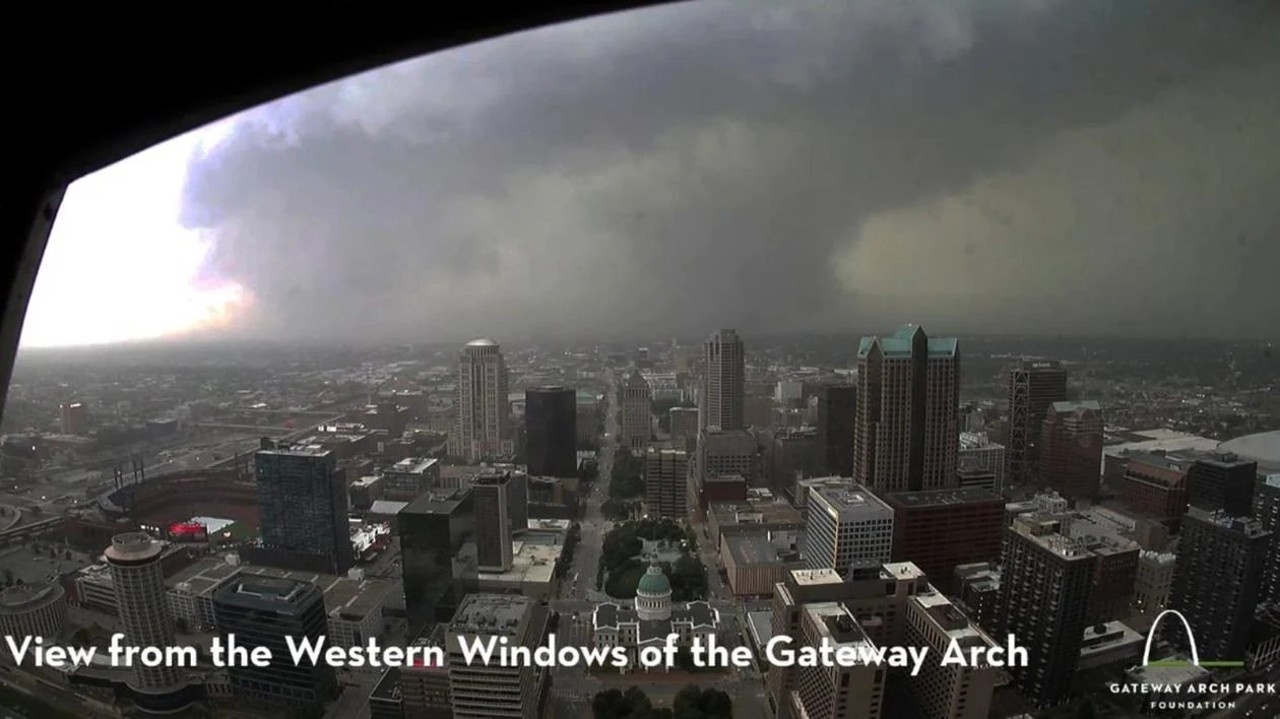 Deadly tornado: 21+ killed in Missouri, Kentucky