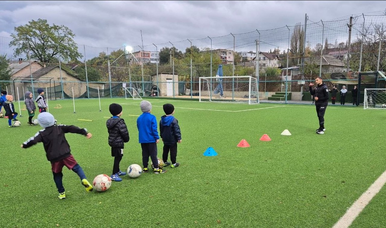 Cristian Obadă a spus „ADIO!" echipei naționale de futsal a Republicii Moldova, dar își continuă visul în localitatea natală: vrea să crească viitoarele generații de campioni