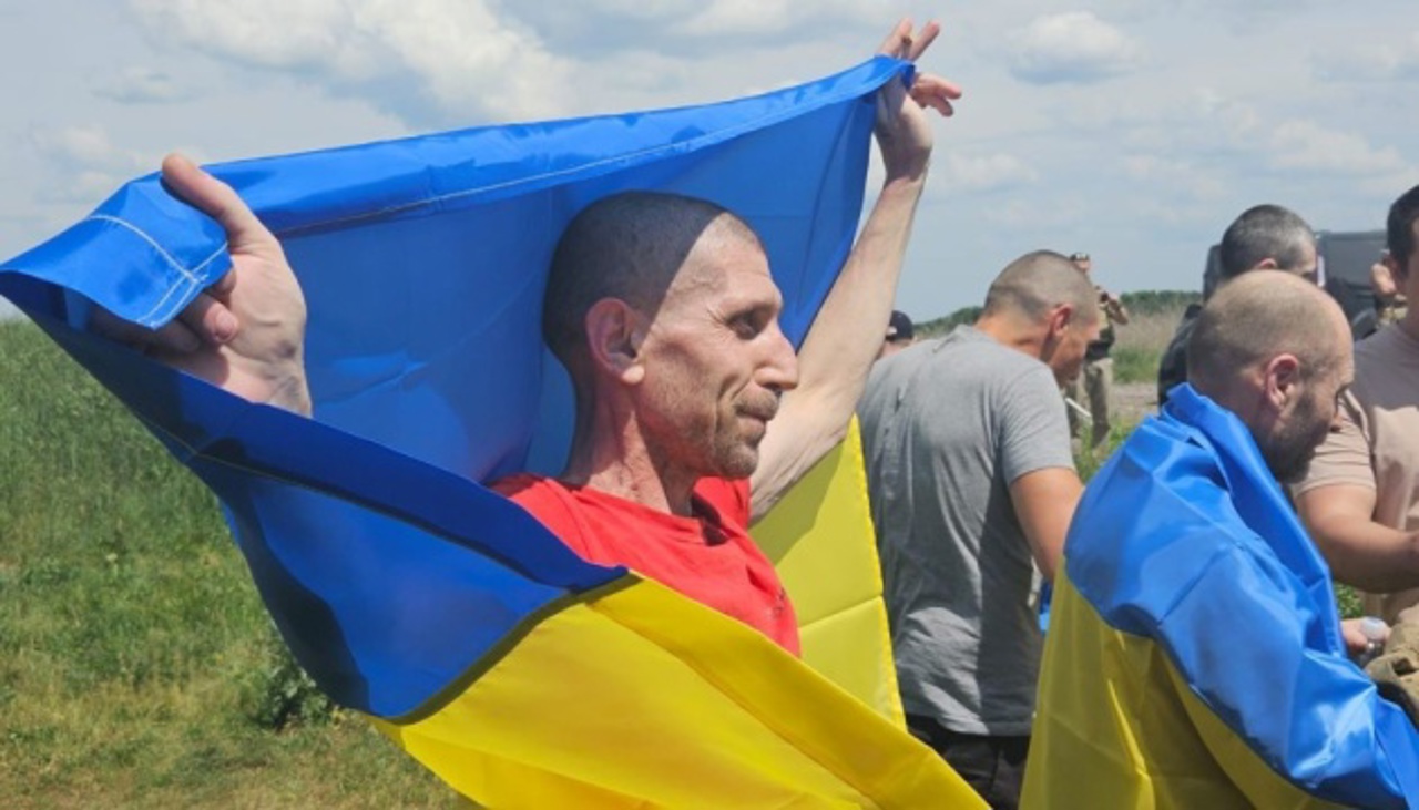 Warring Sides Cooperate: Ukraine, Russia Exchange Prisoners