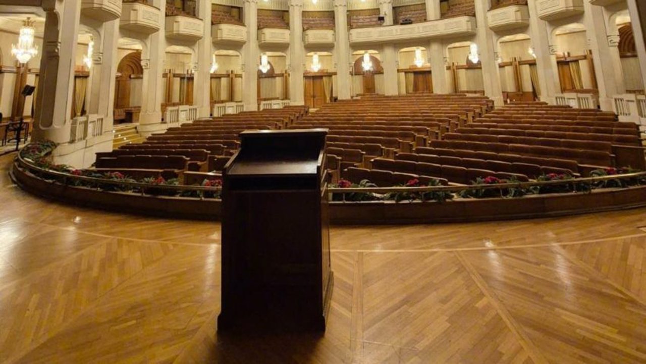 Guvernul Veștea, în fața votului final. Ședința Parlamentului, convocată pentru ora 21:30