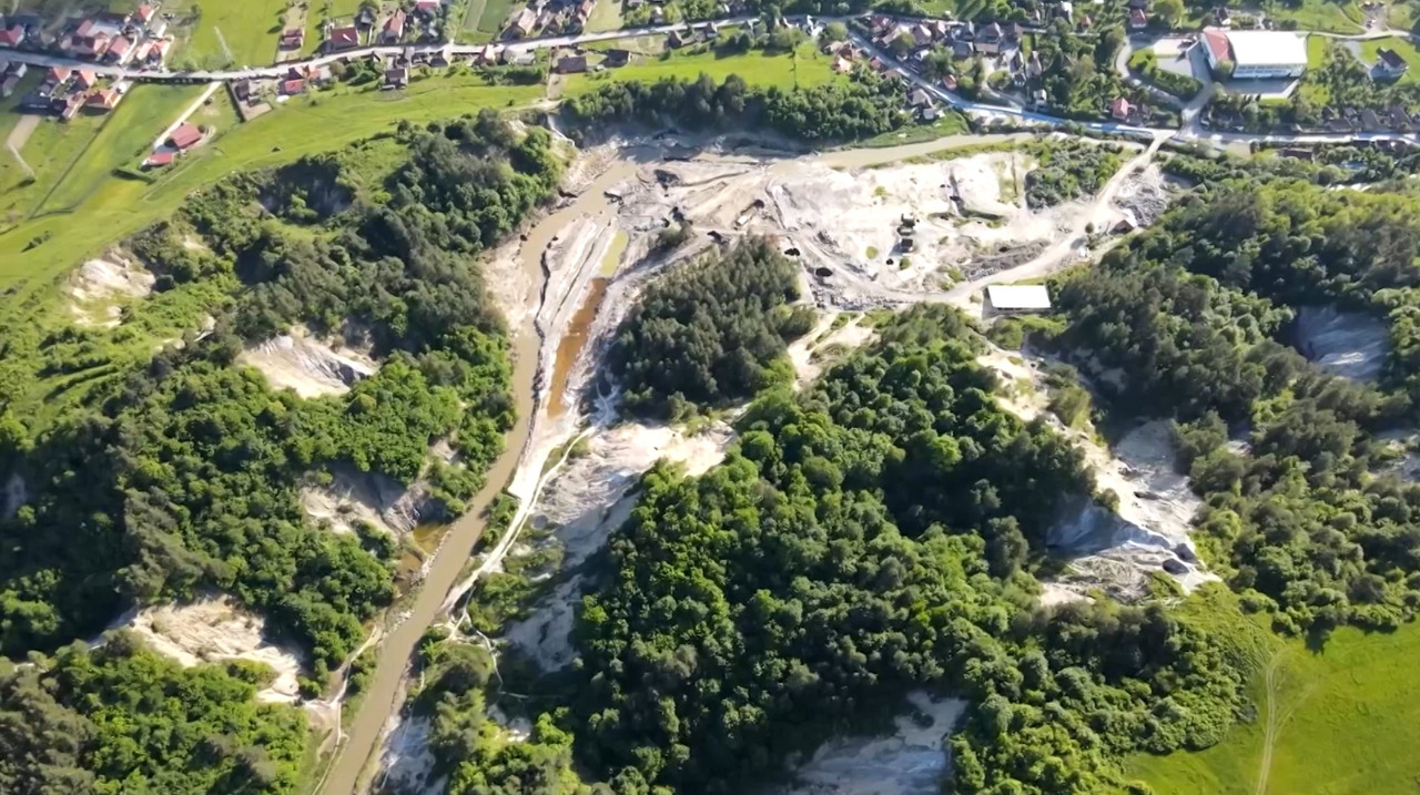 Inundațiile au compromis definitiv Salina Praid: se lucrează la devierea pârâului Corund