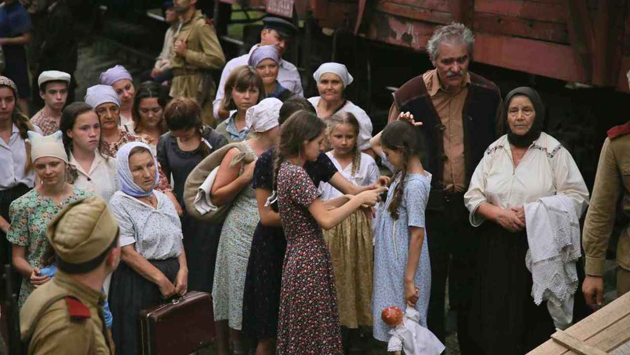 Vizionarea obligatorie a filmului „Siberia din oase” în școli, contestată de părinți și opoziție. Reacția PAS și MEC