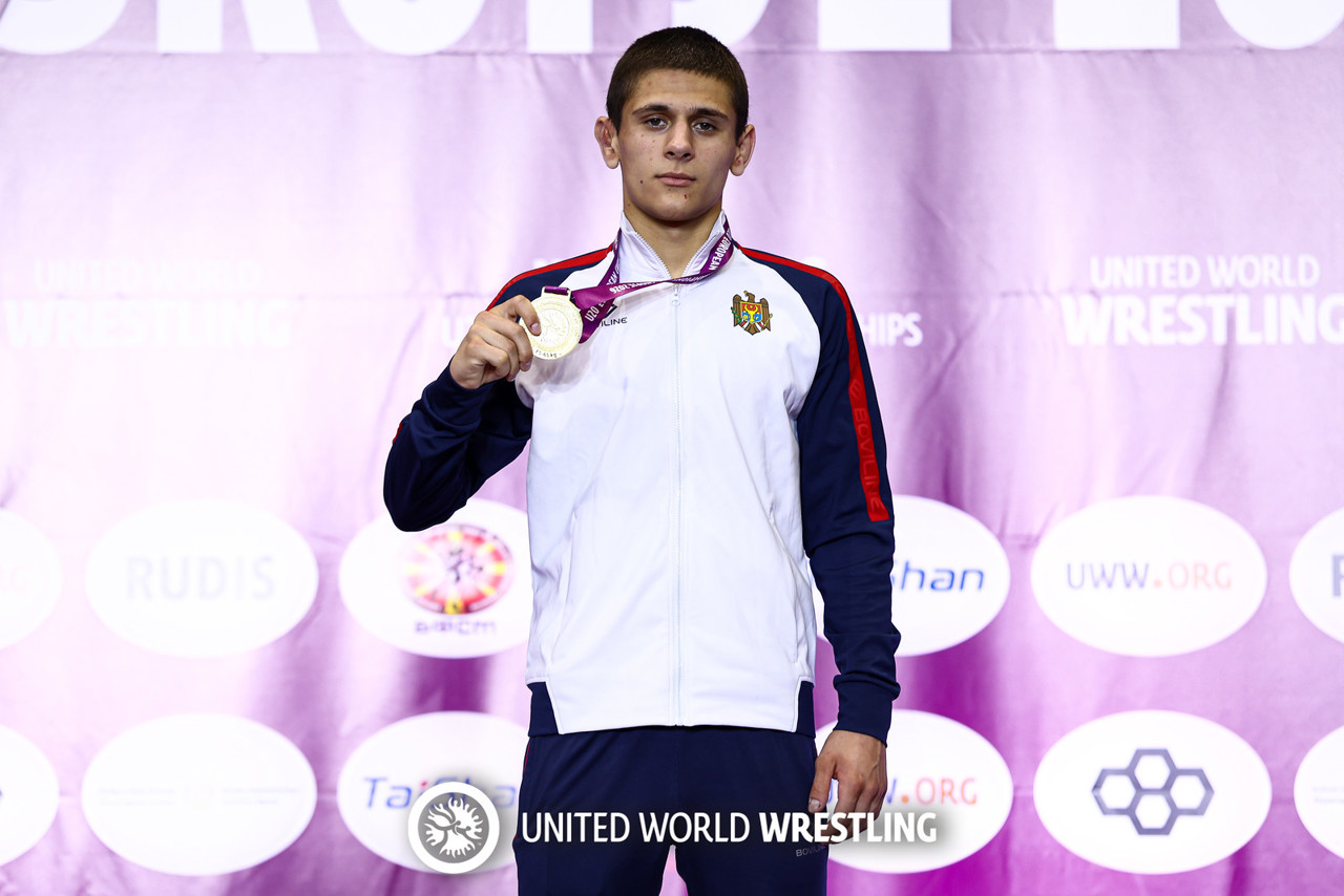 Luptătorul de stil liber Maxim Dimov a cucerit medalia de aur la Campionatele Europene de juniori „sub 20 de ani”