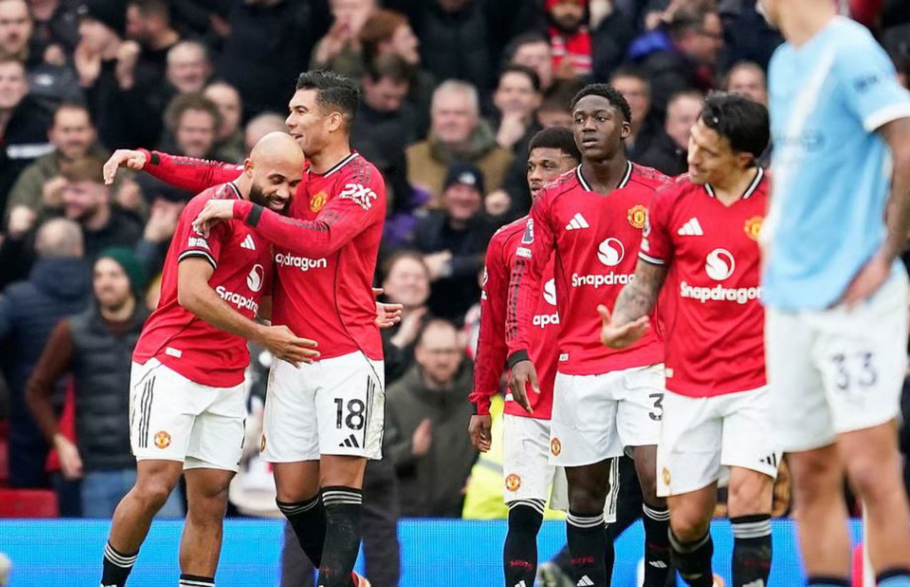 Manchester United a învins marea rivală din oraș Manchester City