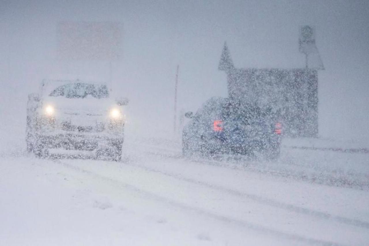 Ninsori abundente și temperaturi scăzute în vestul Europei, iar Kosovo se confruntă cu inundații