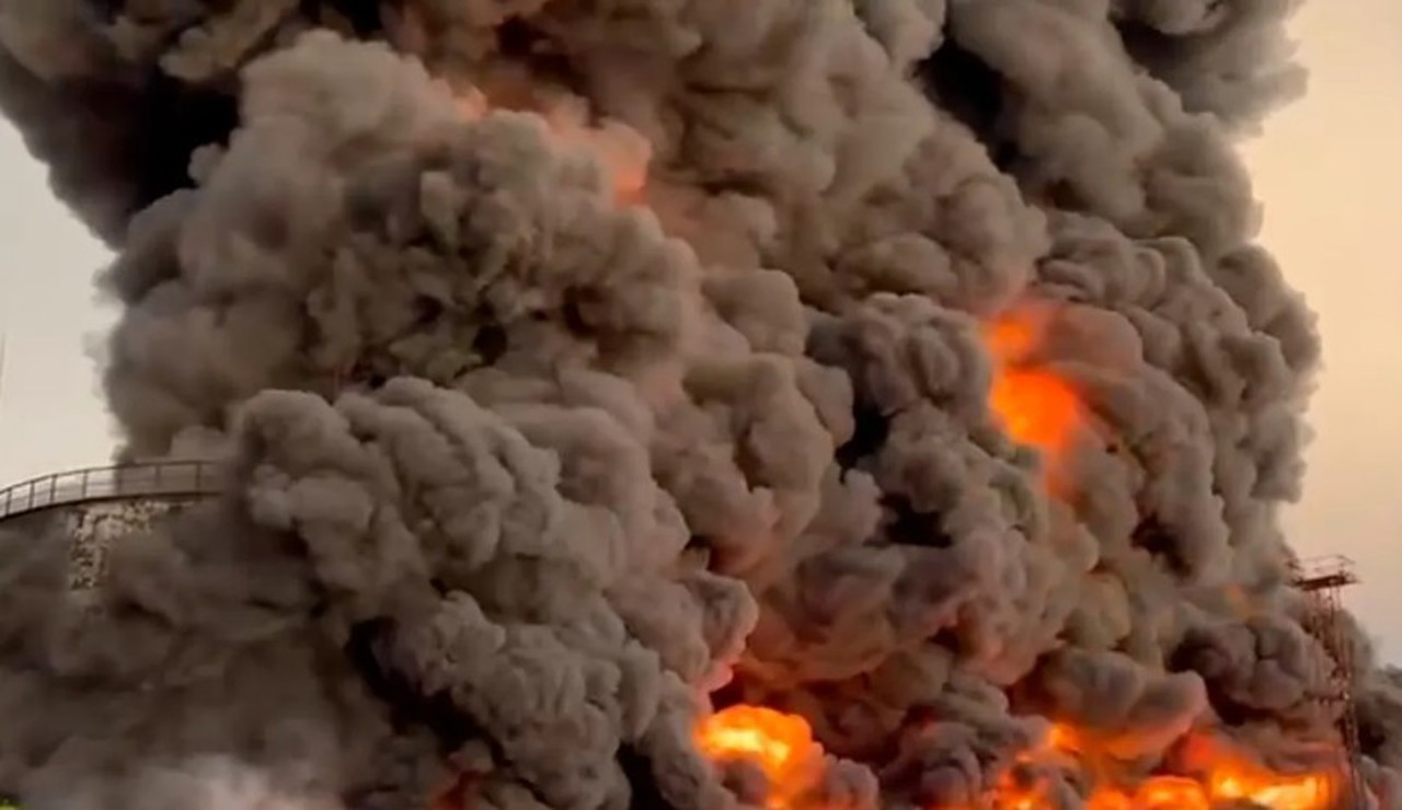 Ночные атаки украинских БПЛА на НПЗ, Россия ударила по Одесской и Черниговской областям