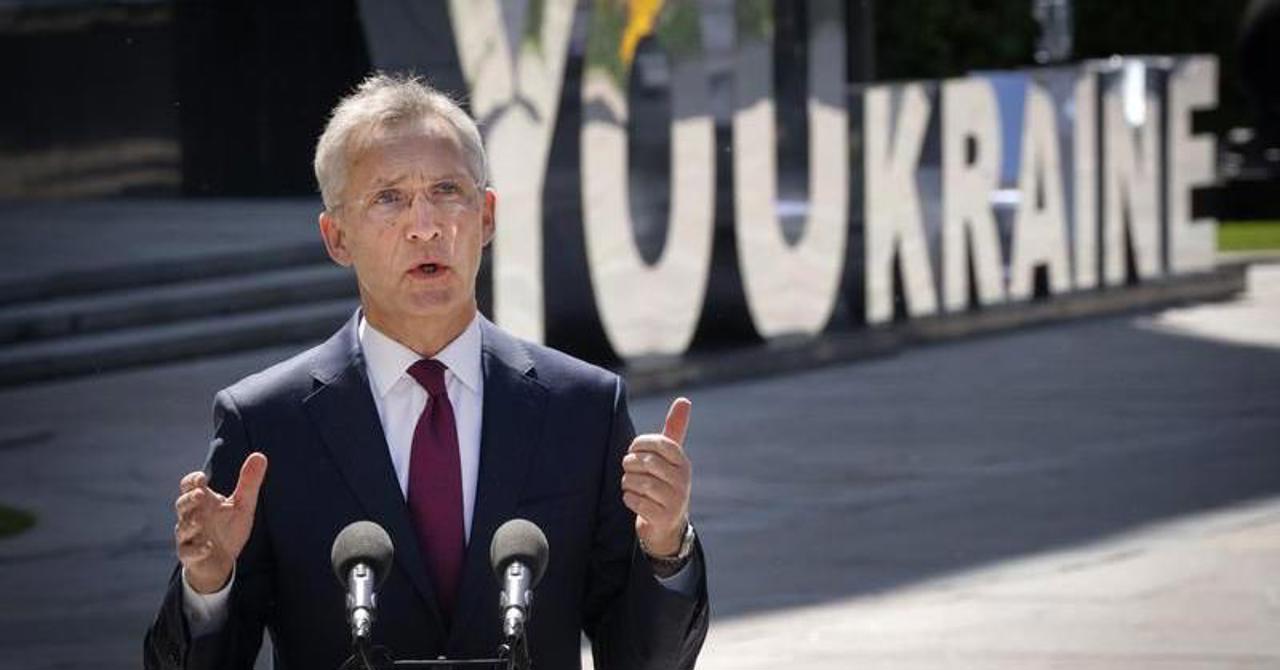 NATO Chief Urges Lifting Restrictions on Ukraine's Weapon Use