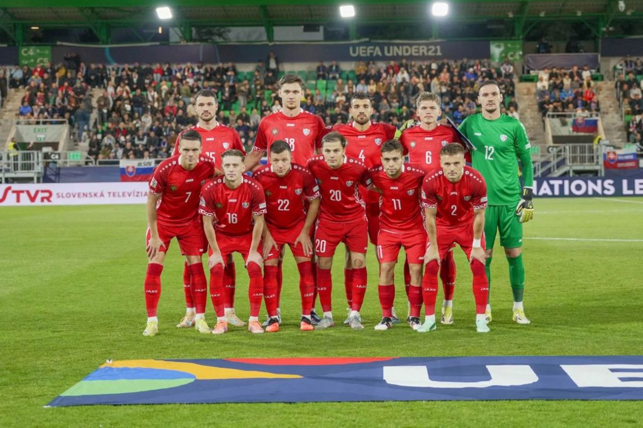Sacrificiu, efort și mii de kilometri parcurși pentru a juca în roș-galben-albastru. Drumurile lungi ale fotbaliștilor moldoveni la echipa națională 
