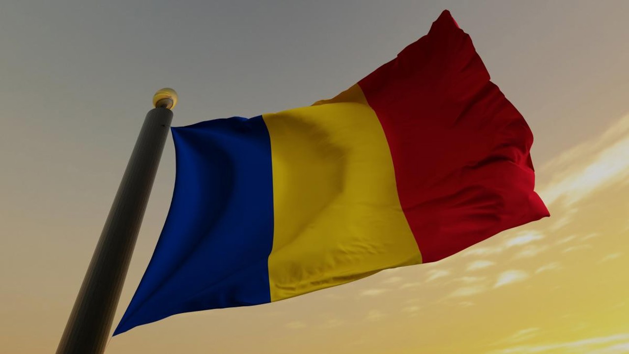 Corespondență Dan Alexe | Toporul, baltagul sau securea? Care e mai „românesc”?