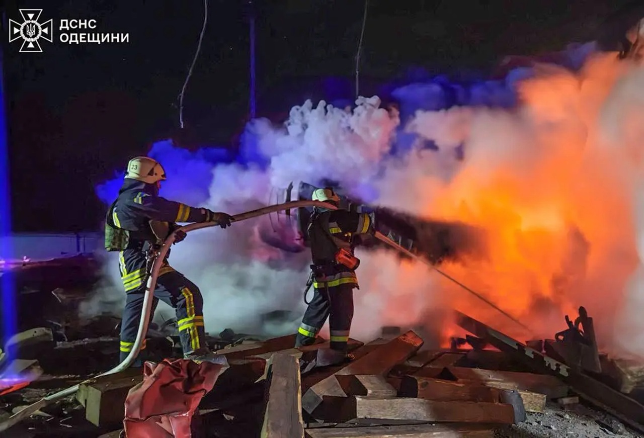 Zeci de drone și rachete lansate asupra Ucrainei: victime la Zaporojie și Sumî