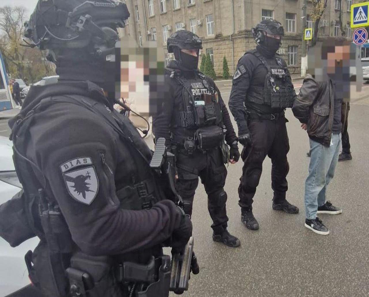 Reținut pentru șantaj: un bărbat din Sângerei ar fi inventat o datorie de 40 de mii de lei