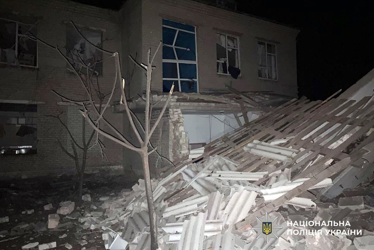 Россия атаковала Украину дронами: повреждены объекты энергетики и учебные заведения