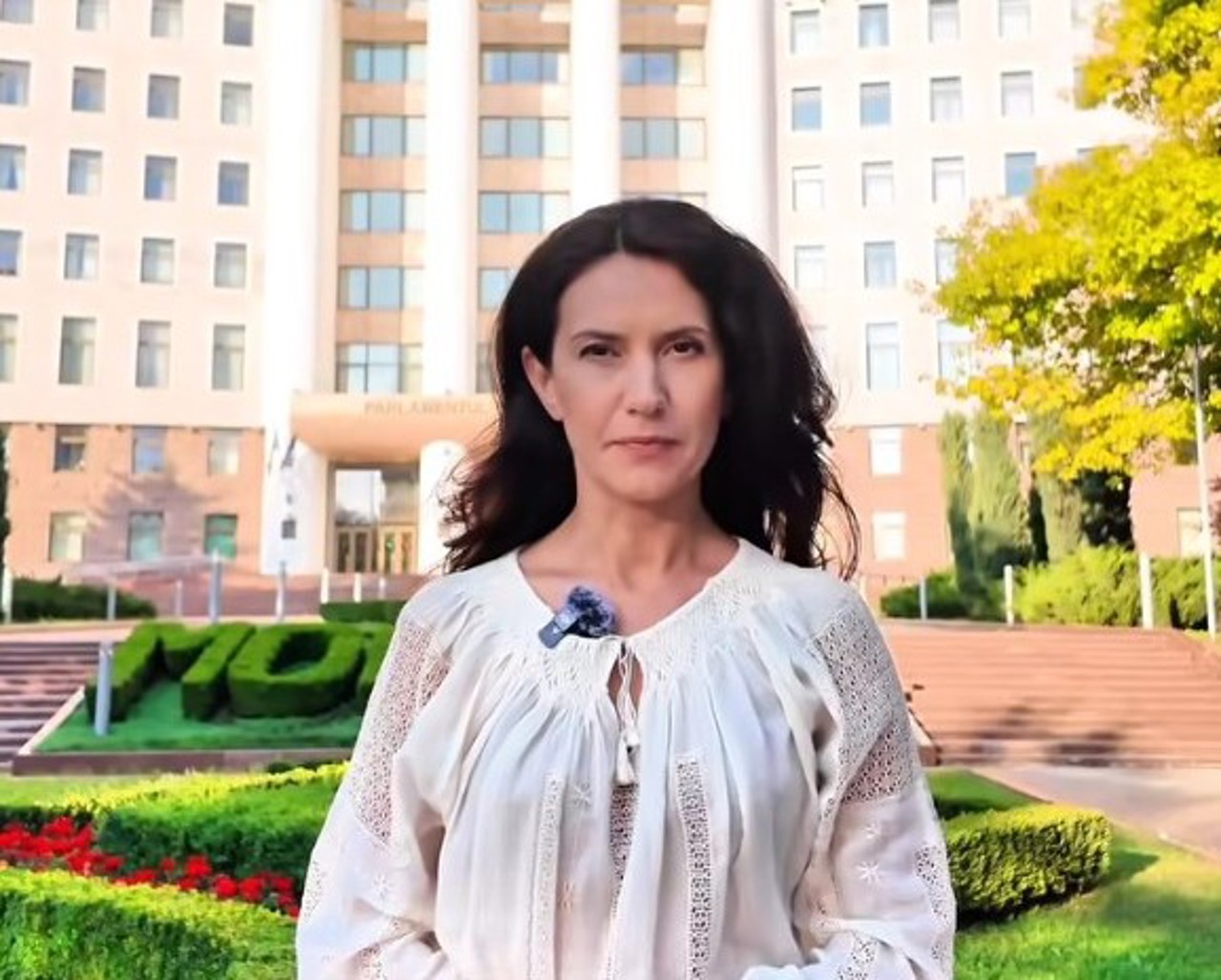 Olesea Stamate runs independent in Moldova election