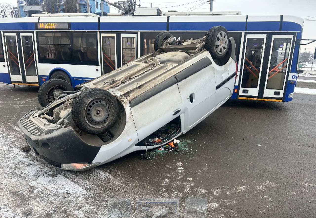 ДТП в Кишиневе: причиной аварии стал неправильный маневр