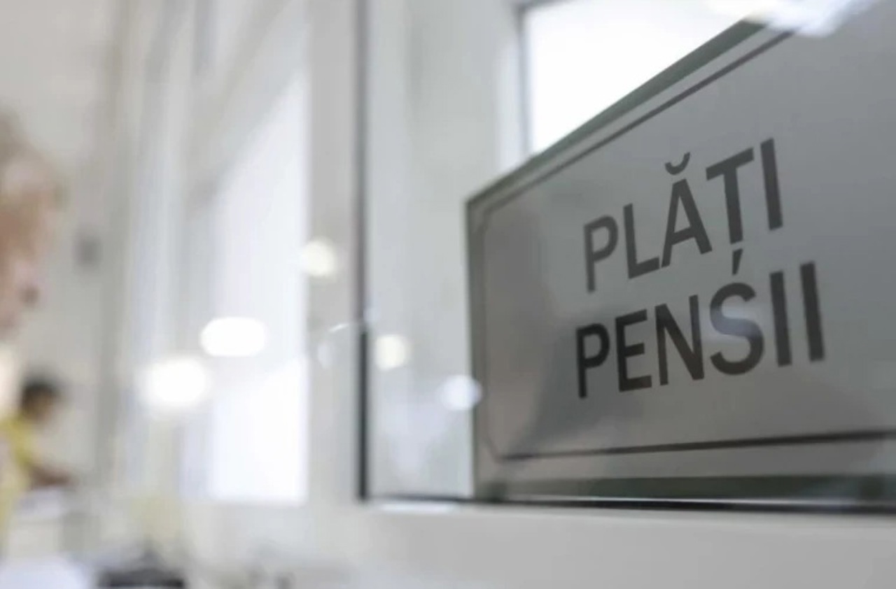 С 1 мая увеличена минимальная пенсия для граждан с большим стажем