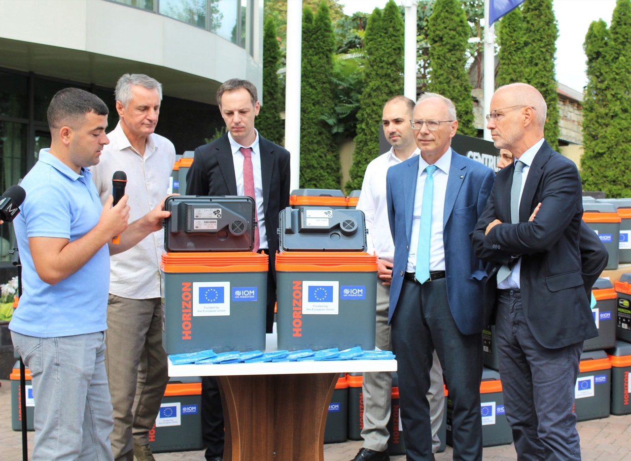 Дарение от MOIM 300 сумок-холодильников для Национального центра догоспитальной неотложной медицинской помощи