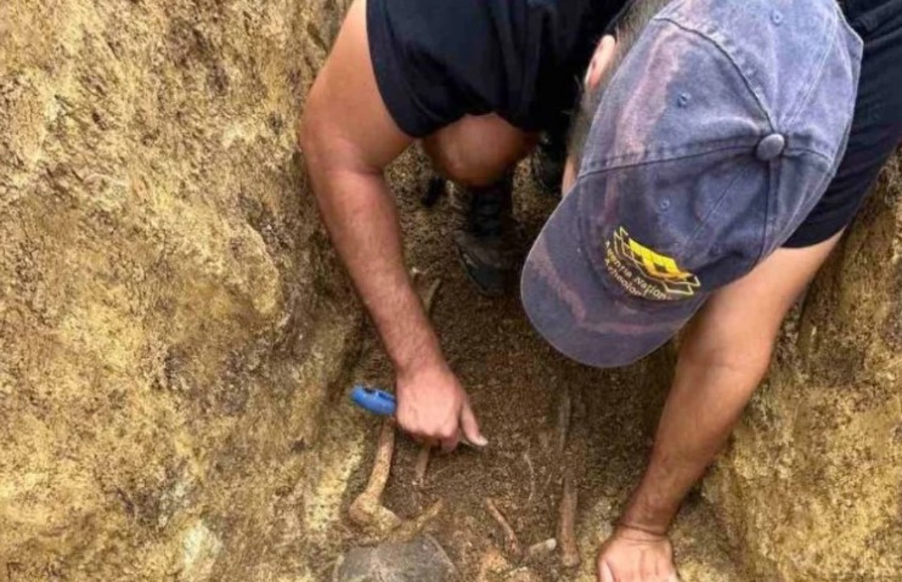 O nouă descoperire în satul Climăuții de Jos. Arheologii au găsit oase de mamut și piese din silex