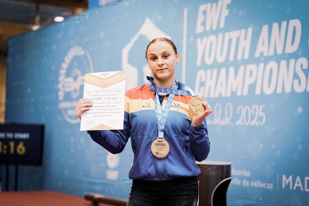 Historic gold rush for Moldova at U17 weightlifting Euros