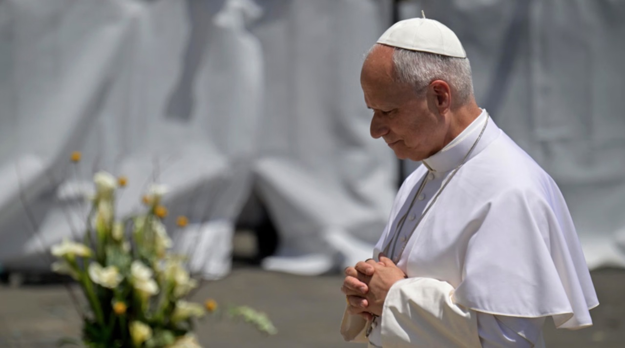 Papa Leon  i-a cerut lui Putin un armistițiu umanitar în orașul ucrainean Oleșkî