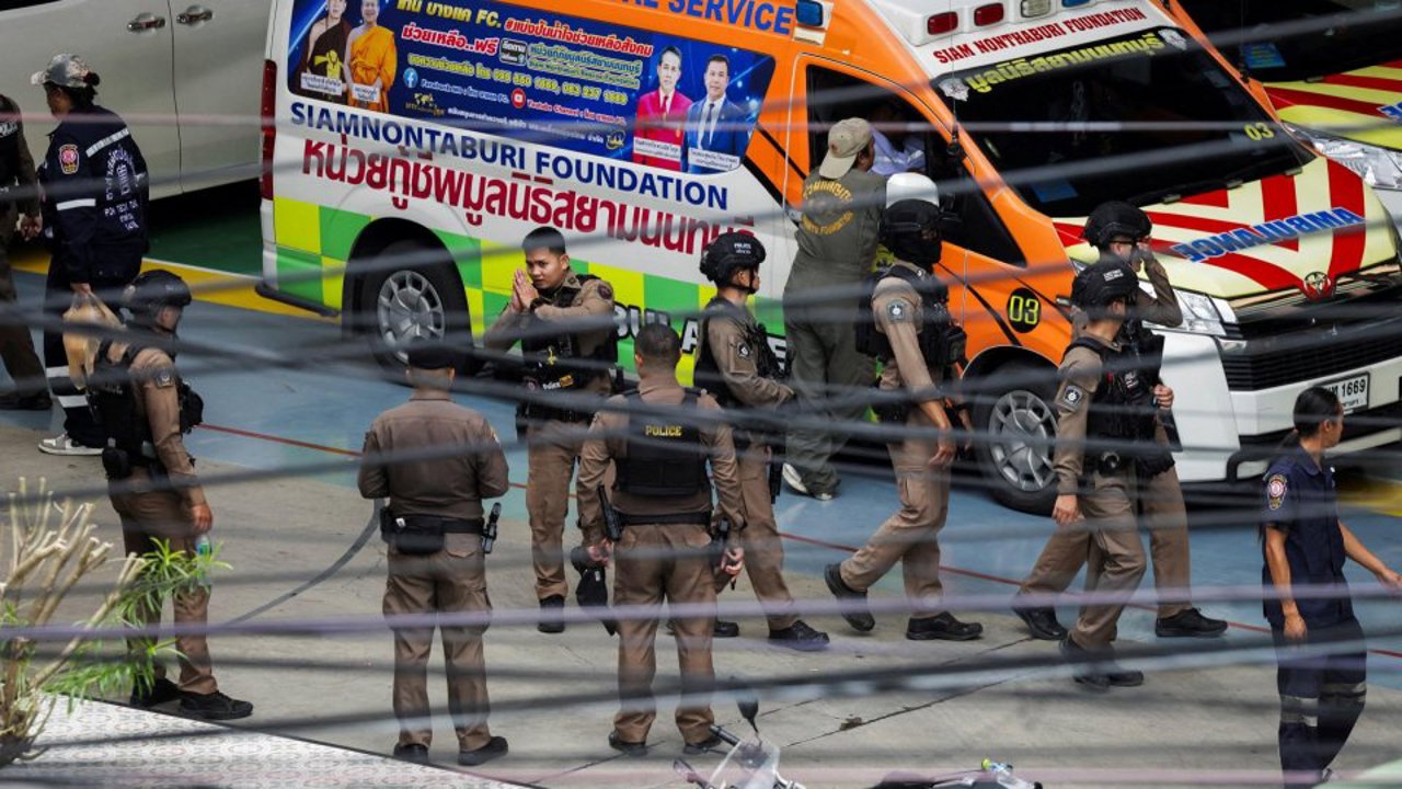 Tragedie într-o școală din Thailanda: Un elev de 14 ani a ucis șapte persoane 