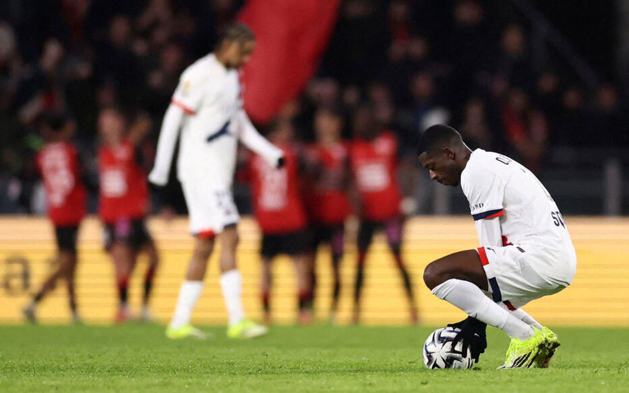 Probeleme în paradis: Paris Saint-Germain poate pierde fotoliul de lider în clasamentul primei divizii franceze de fotbal 