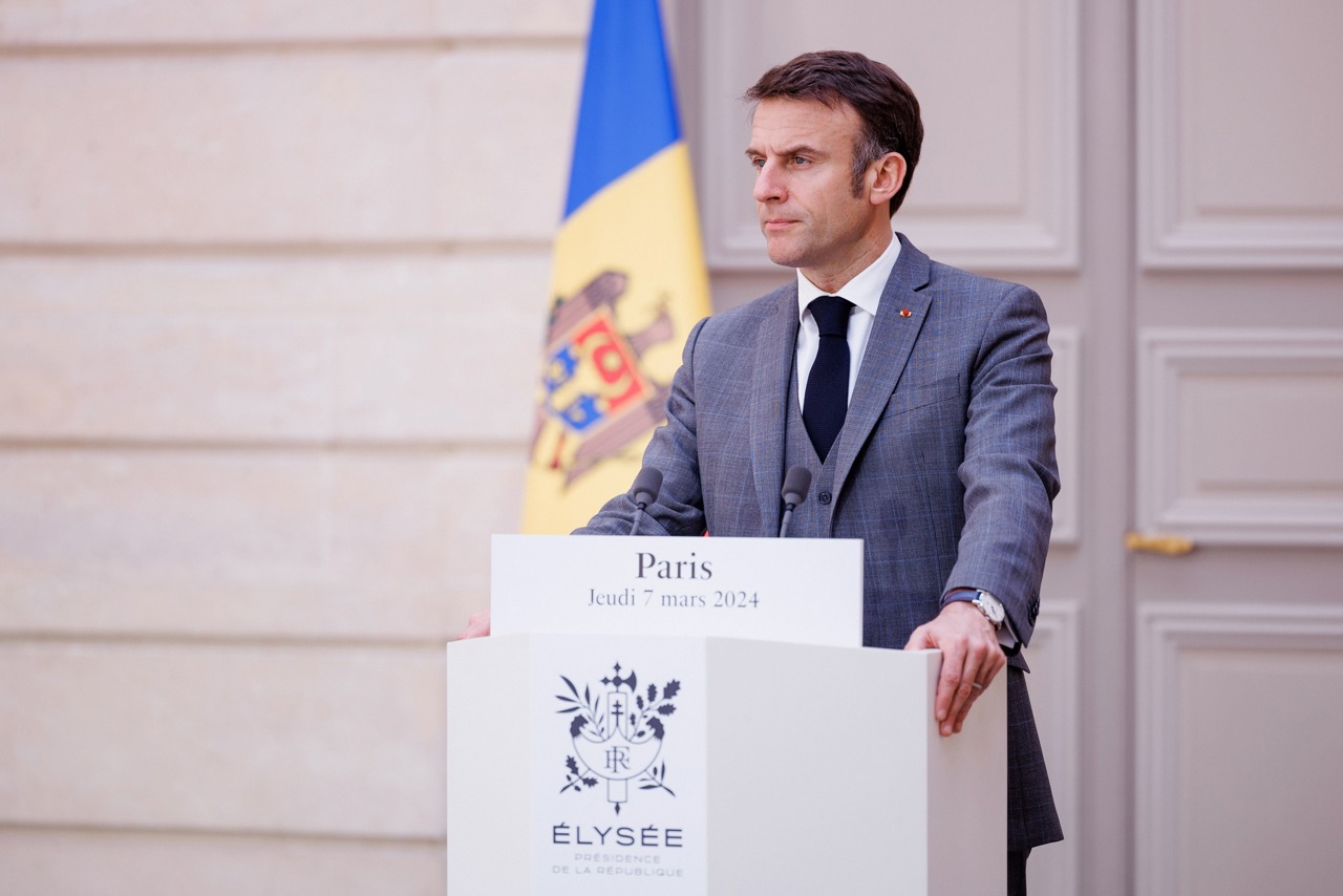 Emmanuel Macron highlights Moldova’s pivotal election moment