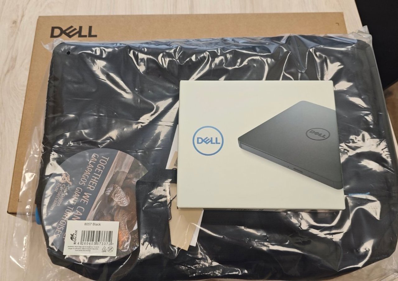 Romania donates 100 laptops to Moldova’s General Prosecutor’s Office
