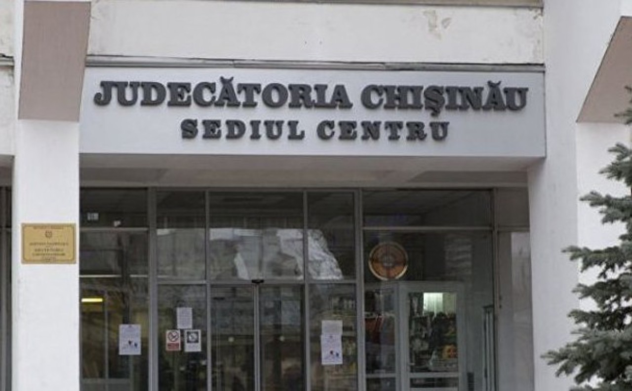 Instanțele de judecată își sporesc măsurile de securitate: camere de supraveghere, detectoare de metale și poliție judecătorească