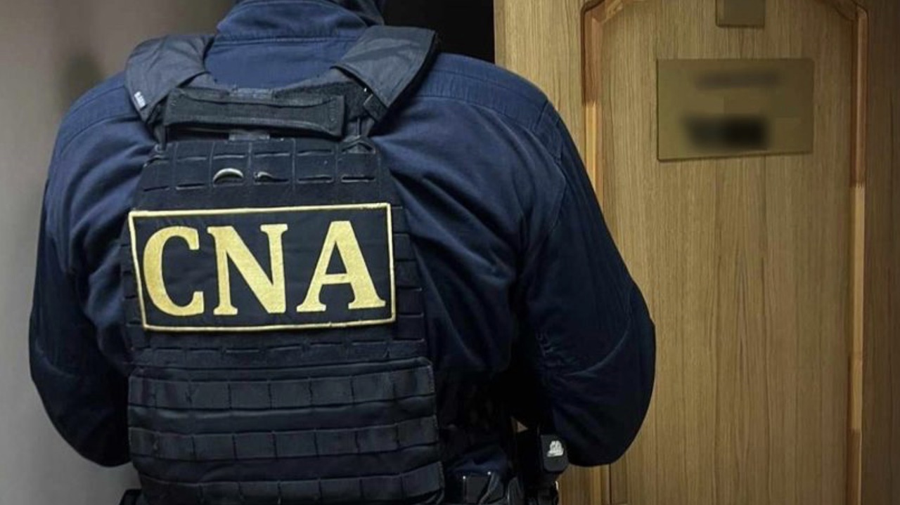 Percheziții la 40 de primării din țară: Anchetă în delapidarea de fonduri pentru drumuri