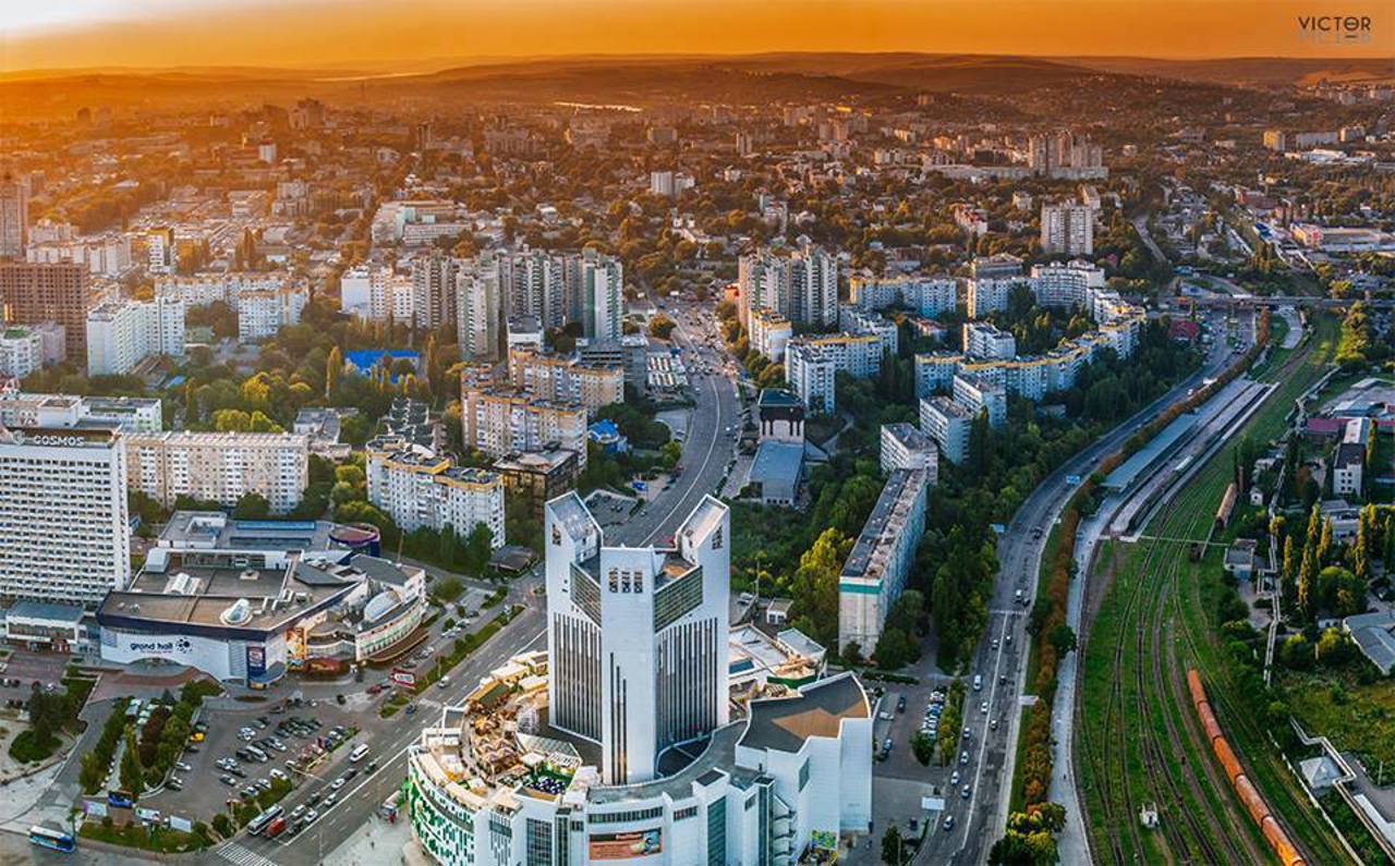 Молдавское время. Молдавия Кишинев. Молдова центр столицы. Молдавия столица Кишинев центр. Город в Молдове Чисинау.