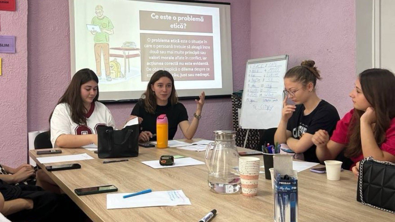 De la Princeton la Fălești: Povestea unui voluntar din SUA care a decis să sprijine comunitatea locală