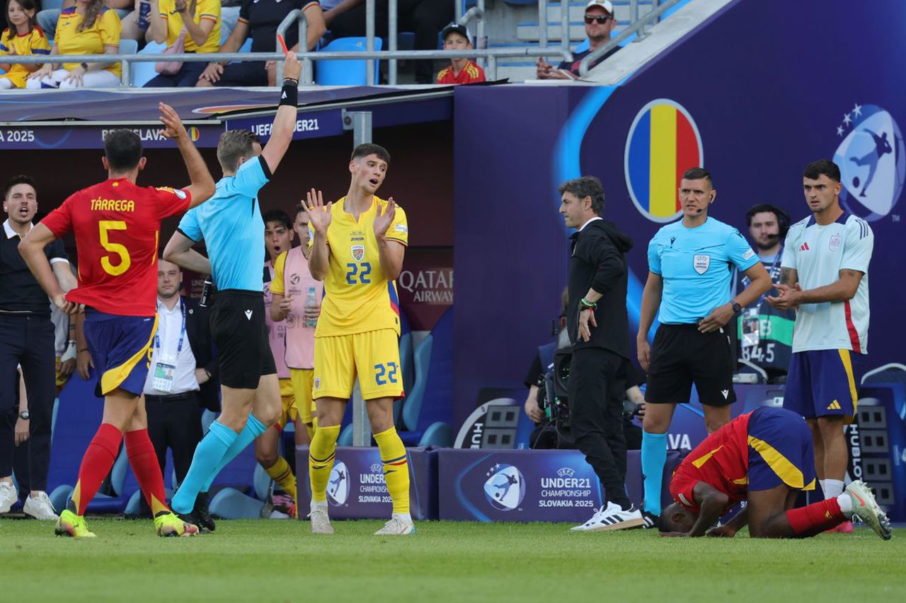 Vlad Blănuță și-a încheiat evoluția la Campionatul European de tineret: a fost suspendat în primul meci, a fost eliminat în partida cu Spania și nu va juca cu Slovacia 