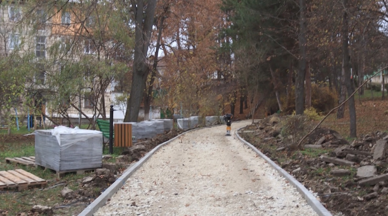 R. Moldova a umplut în 2025 „sacul” cu comenzi pentru drumuri: de la bani la valorificare