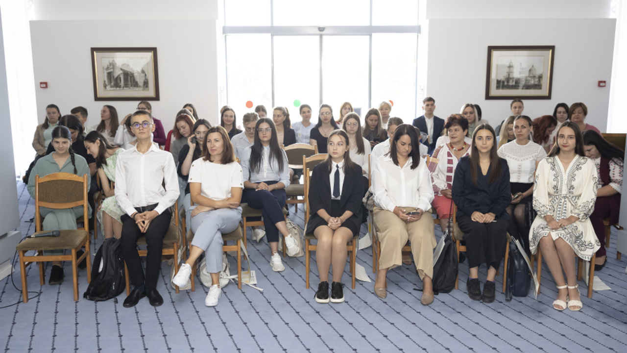 Победители Большого Национального Диктанта были награждены на торжественном мероприятии в Министерстве образования