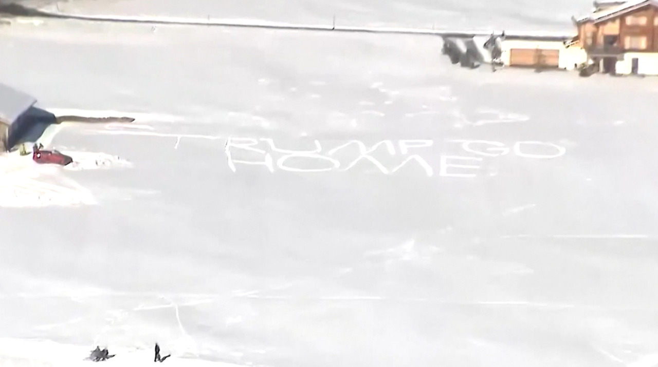 „Trump, du-te acasă”, mesaj de protest la Davos. Liderul SUA cere negocieri pentru achiziționarea Groenlandei