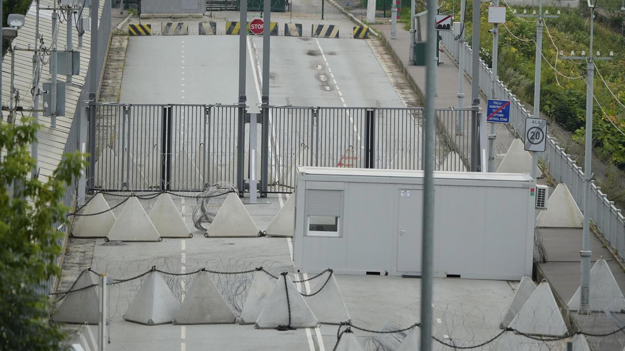 Эстония начала устанавливать новые заграждения на границе с Россией