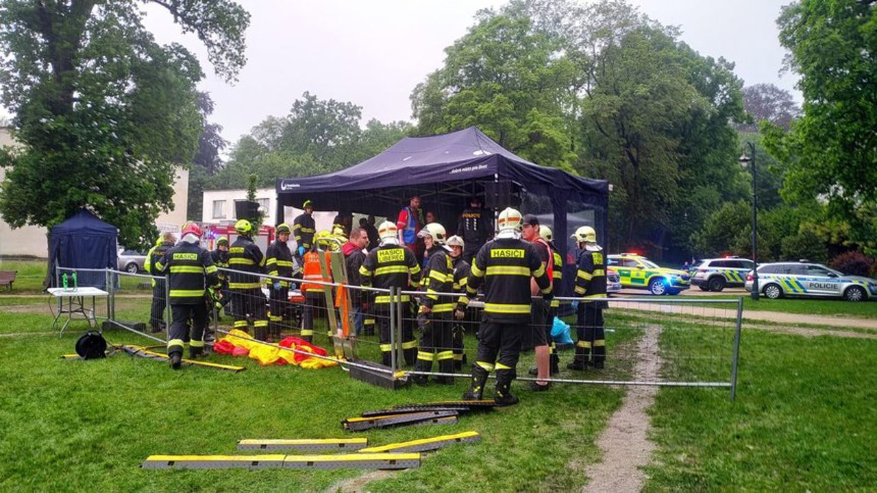 Lightning strike injures 18 in northern Czech Republic