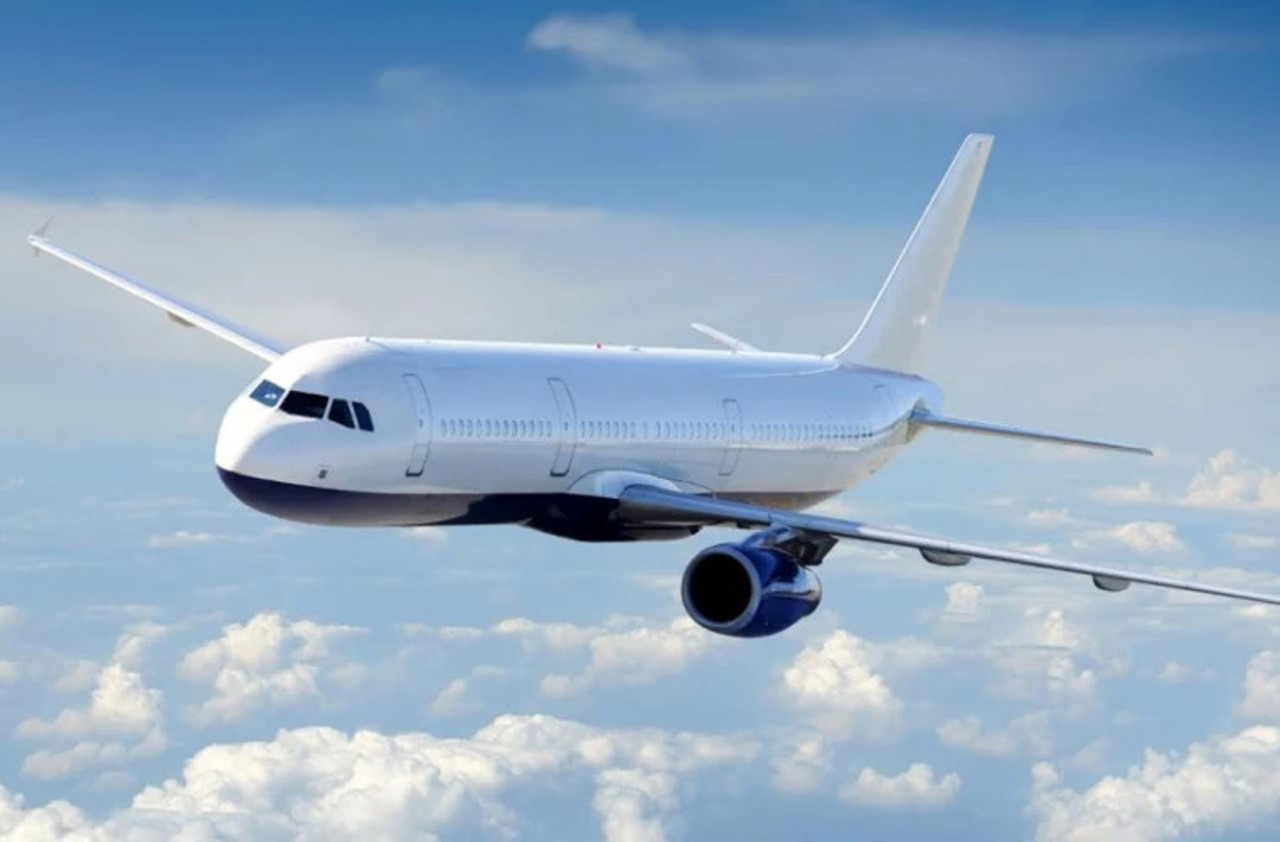 Russia-Georgia flights resume despite protests