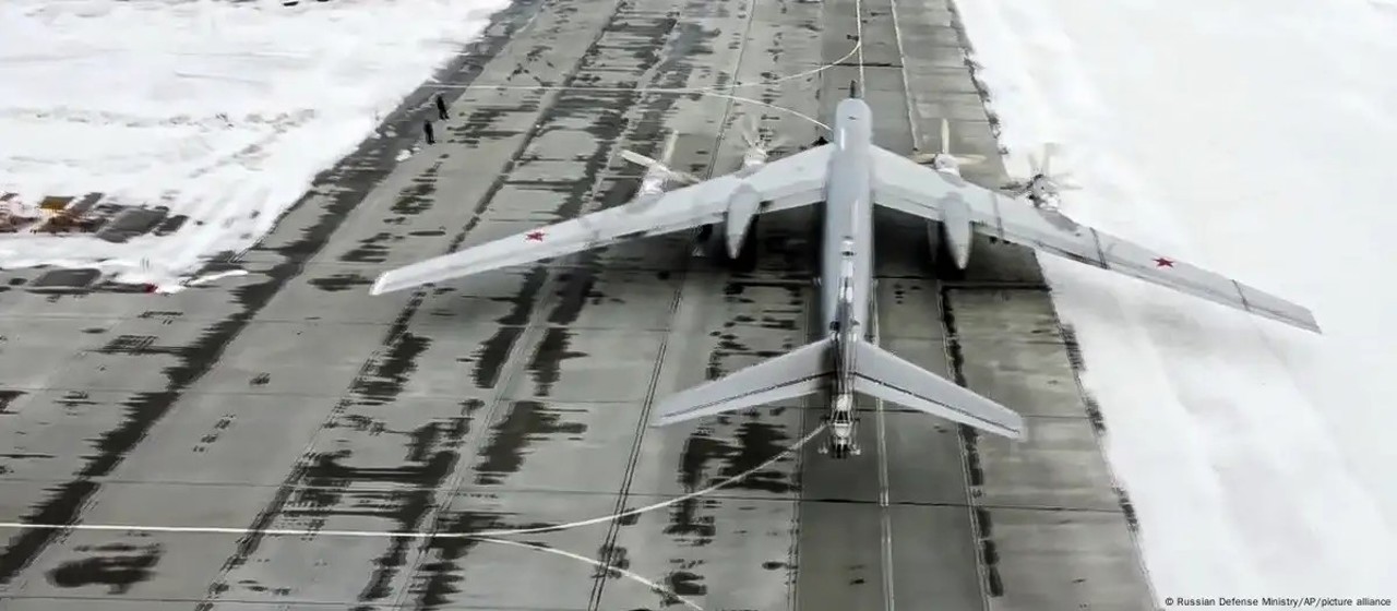 Experți: Forțele Armate ale Ucrainei au efectuat cel mai mare atac asupra aviației ruse