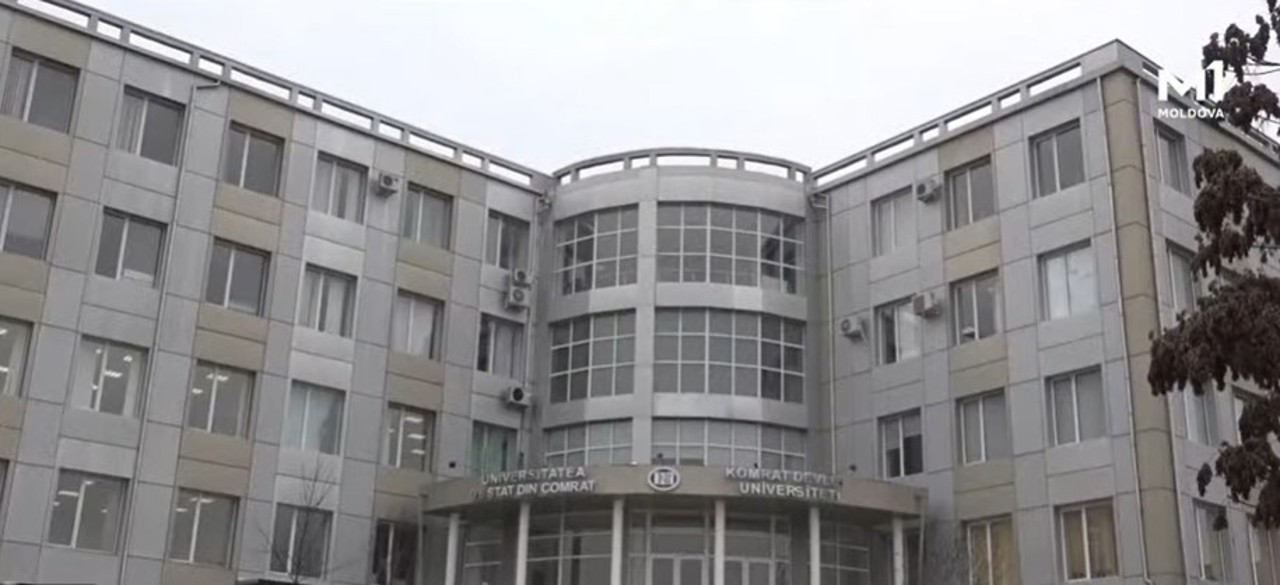 Poland helped Comrat State University install solar panels