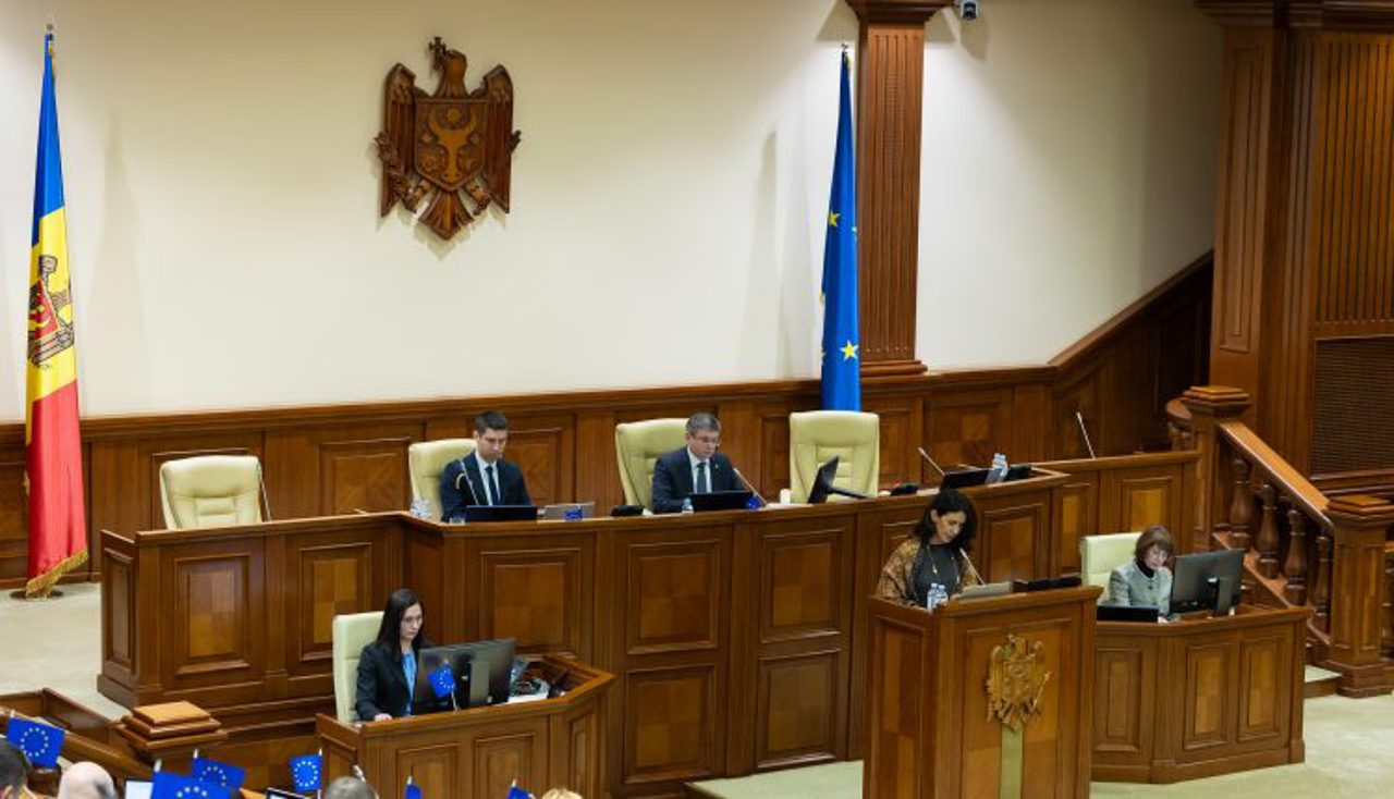 Replici dure în Parlament. De pe agendă a fost exclus proiectul ce vizează modificarea Legii cu privire la Procuratură