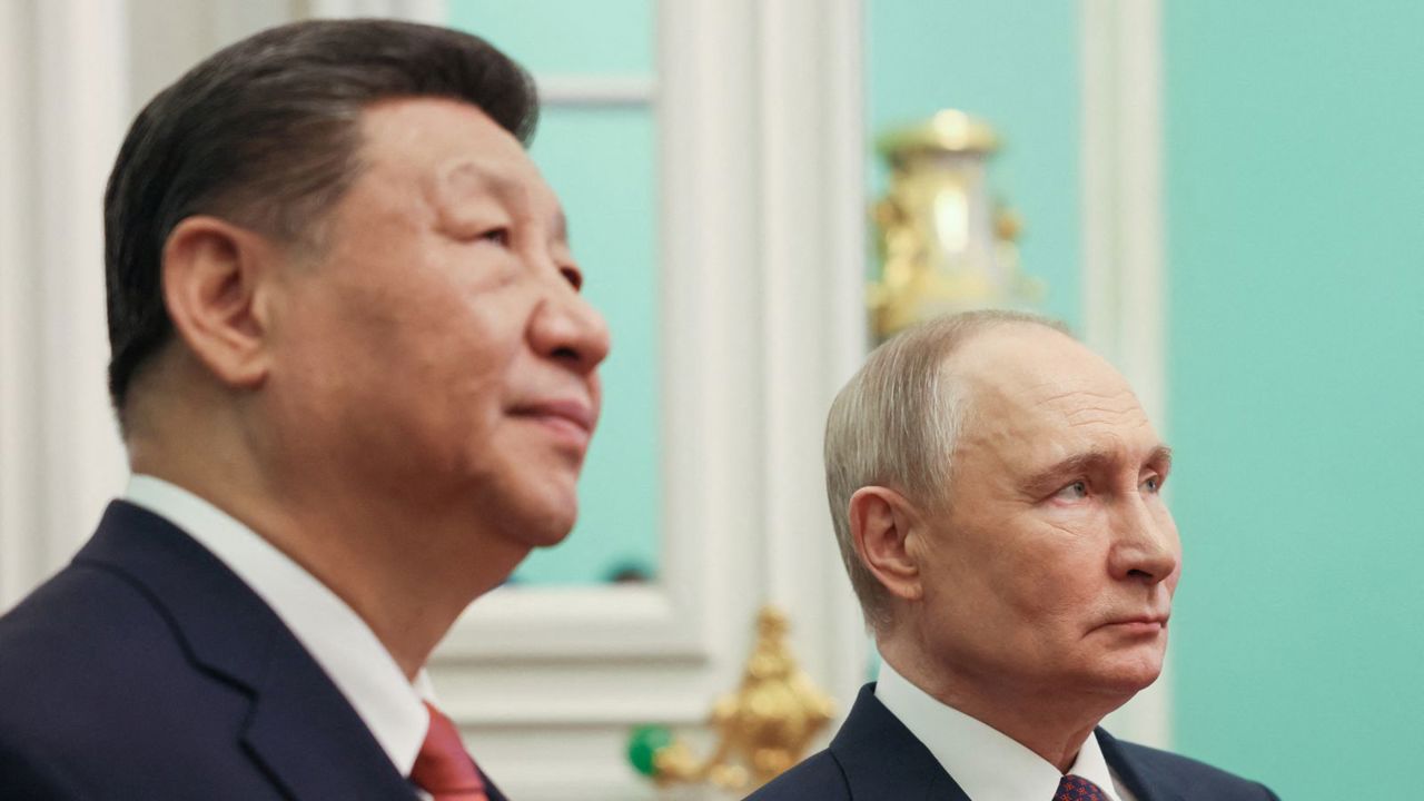 Putin nu a reușit să-l convingă pe Xi Jinping privind UnionPay și cardurile „Mir”
