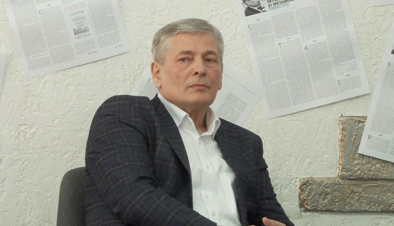 O viață dedicată condeiului: Teo Chiriac a lansat un nou volum de eseuri